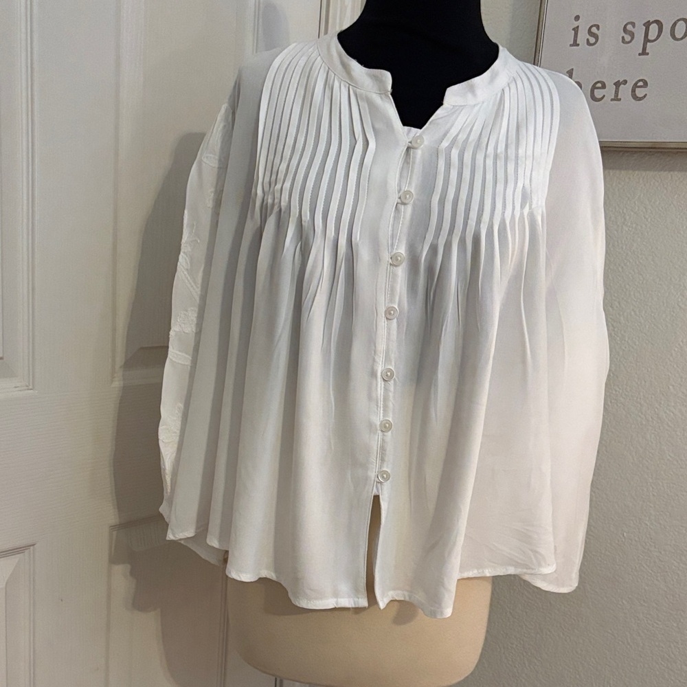 BIG DIVORCE SALE—Solitaire White Pleated Women's Blouse